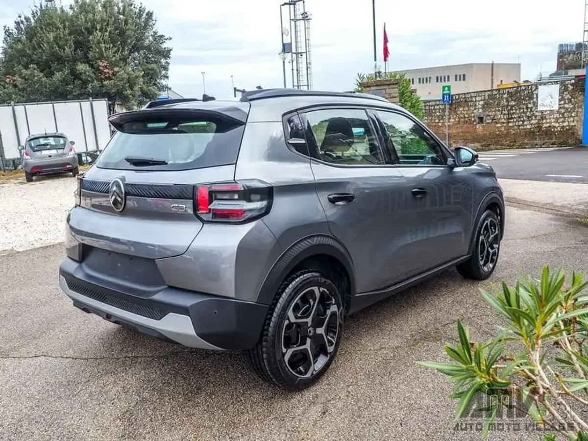 Usata Citroën C3 PureTech 101 CV (74 kW) 2025 Grigio Berlina