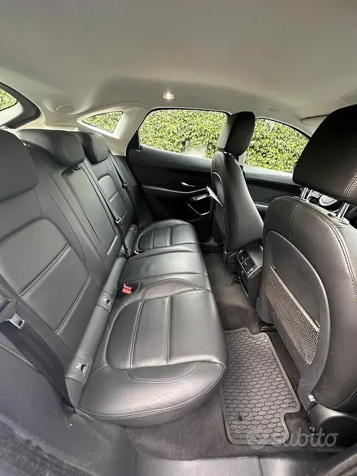 Usata Jaguar E-Pace SE 150 CV (110 kW) 2018 Blu SUV