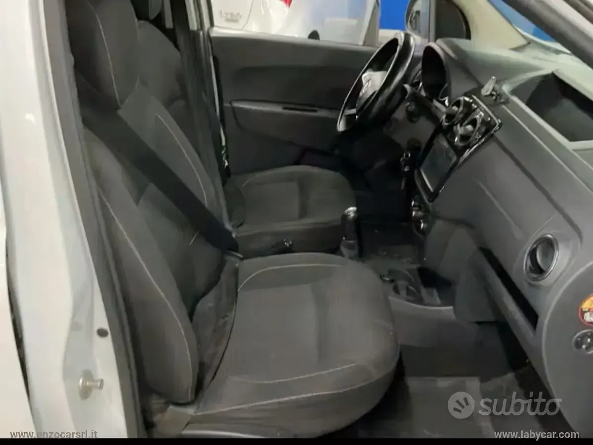 Usata Dacia Dokker Lauréate 75 CV (55 kW) 2018 Bianco Monovolume