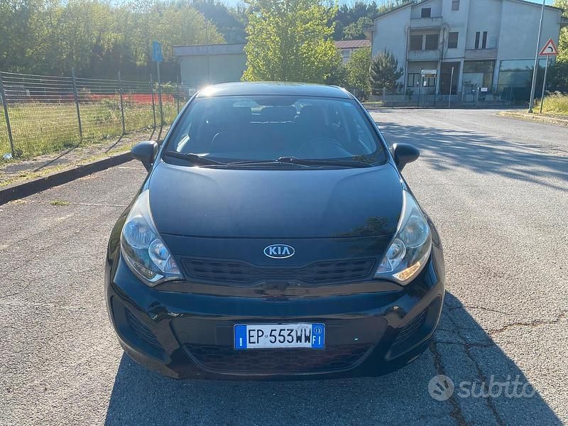Usata Kia Rio 2013 Nero Berlina
