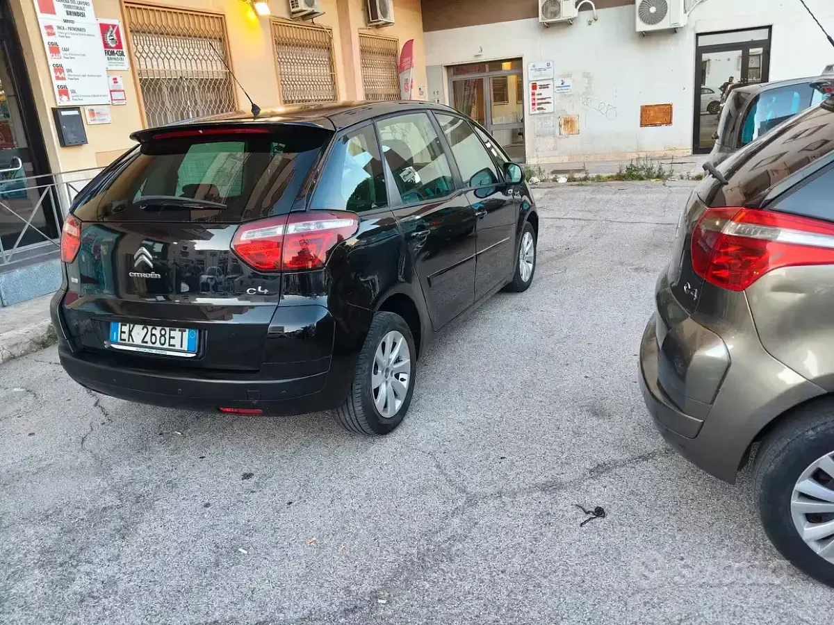Usata Citroën C4 Picasso 112 CV (82 kW) 2011 Nero Monovolume
