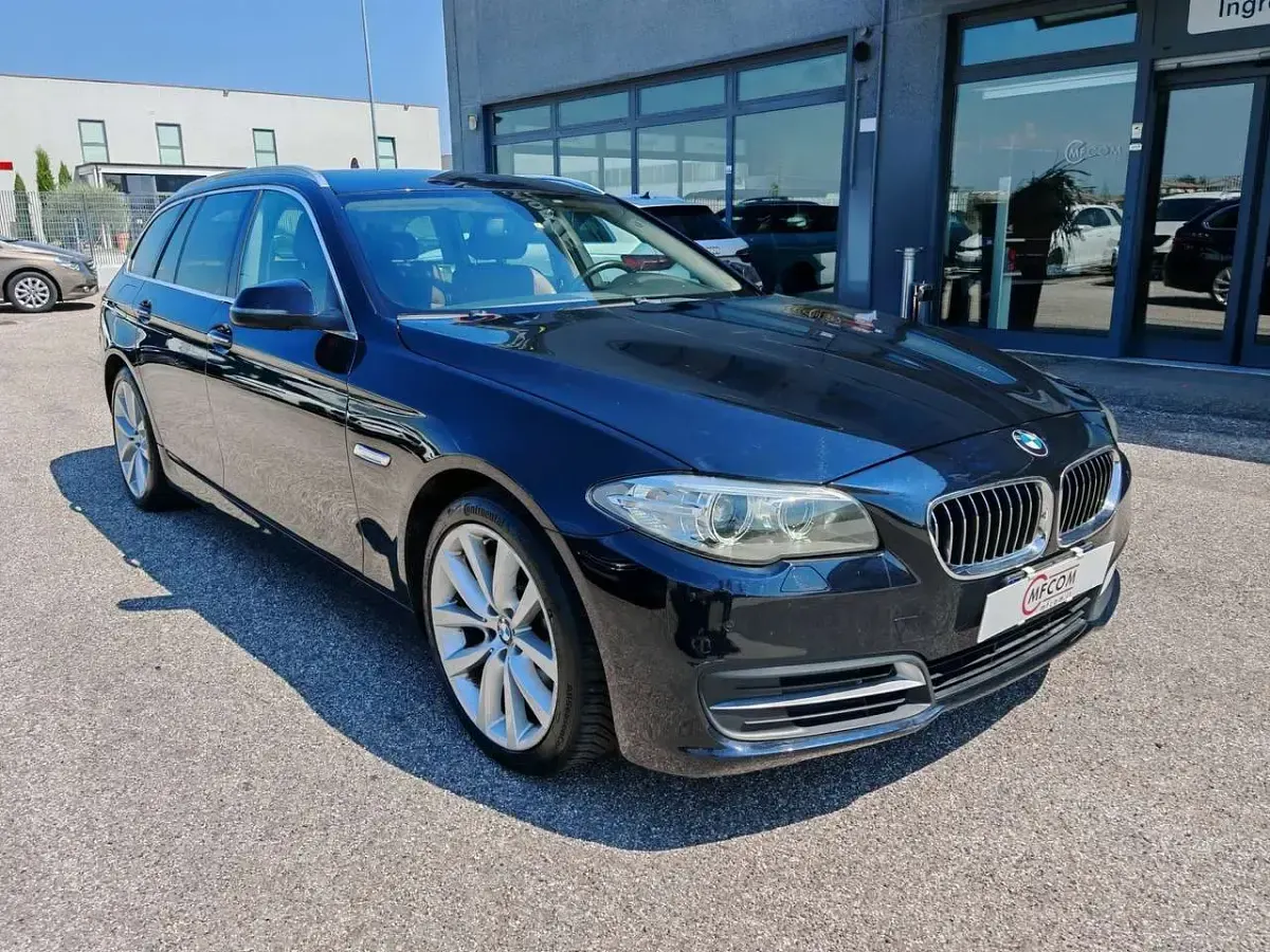 Usata BMW 530 258 CV (189 kW) 2014 Nero Station wagon