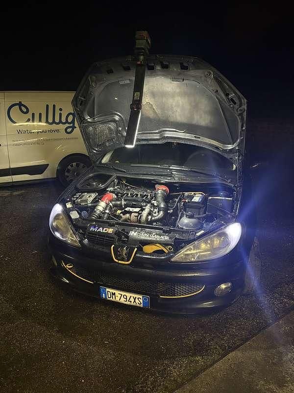 Usata Peugeot 206 109 CV (80 kW) 2007 Nero Berlina