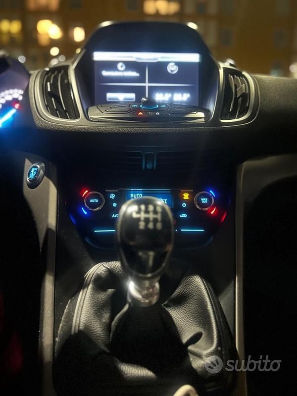 Usata Ford Kuga S 120 CV (88 kW) 2016 Nero SUV