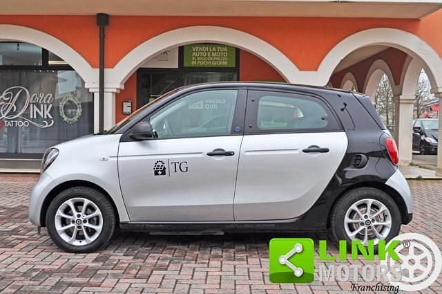 Usata Smart ForFour Electric Drive Pure 40 kW (55 CV) 2019 Grigio Berlina