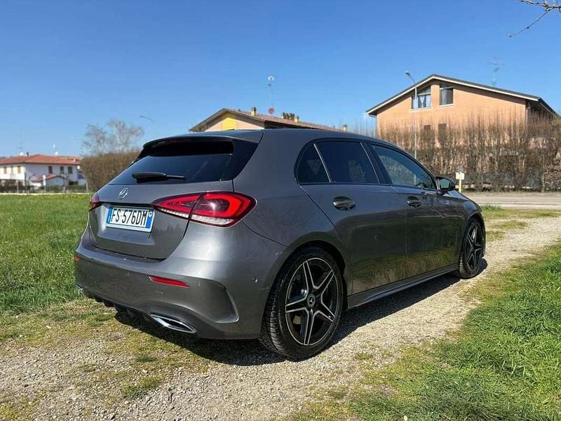 Usata Mercedes A200 Premium 163 CV (119 kW) 2018 Grigio Berlina