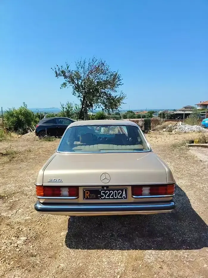 Usata Mercedes 200 109 CV (80 kW) 1982 Berlina