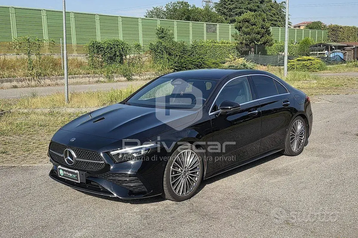 Usata Mercedes A180 Advanced Plus 116 CV (85 kW) 2024 Nero Berlina