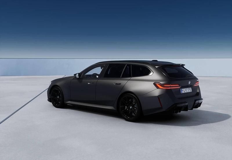 Nuova BMW M5 Comfort Edition 585 CV (430 kW) 2026 Station wagon