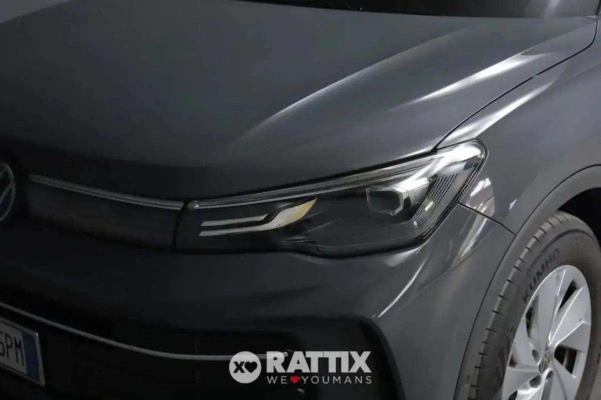 Usata VW Tiguan Life 150 CV (110 kW) 2024 Dolphin grey SUV