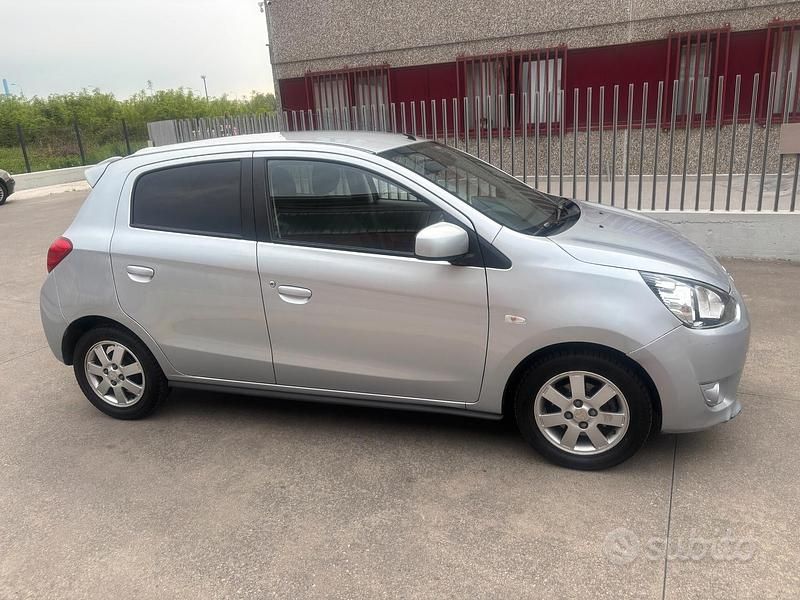 Usata Mitsubishi Space Star Invite 71 CV (52 kW) 2013 Grigio Monovolume