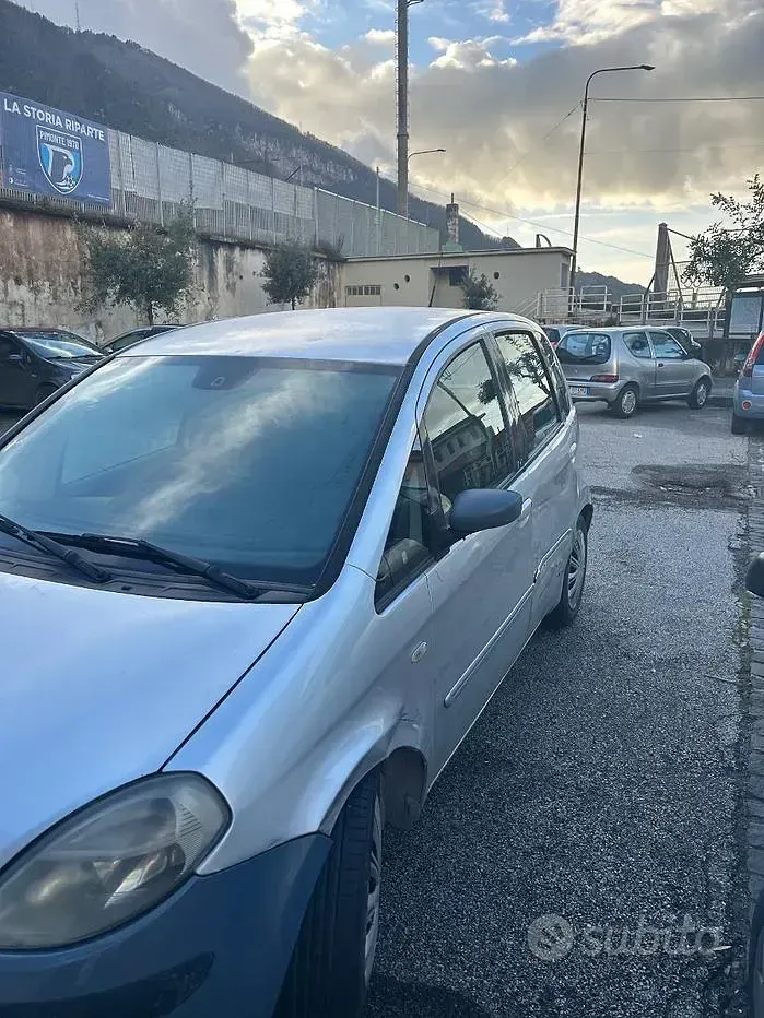 Usata Lancia Musa 90 CV (66 kW) 2007 Monovolume