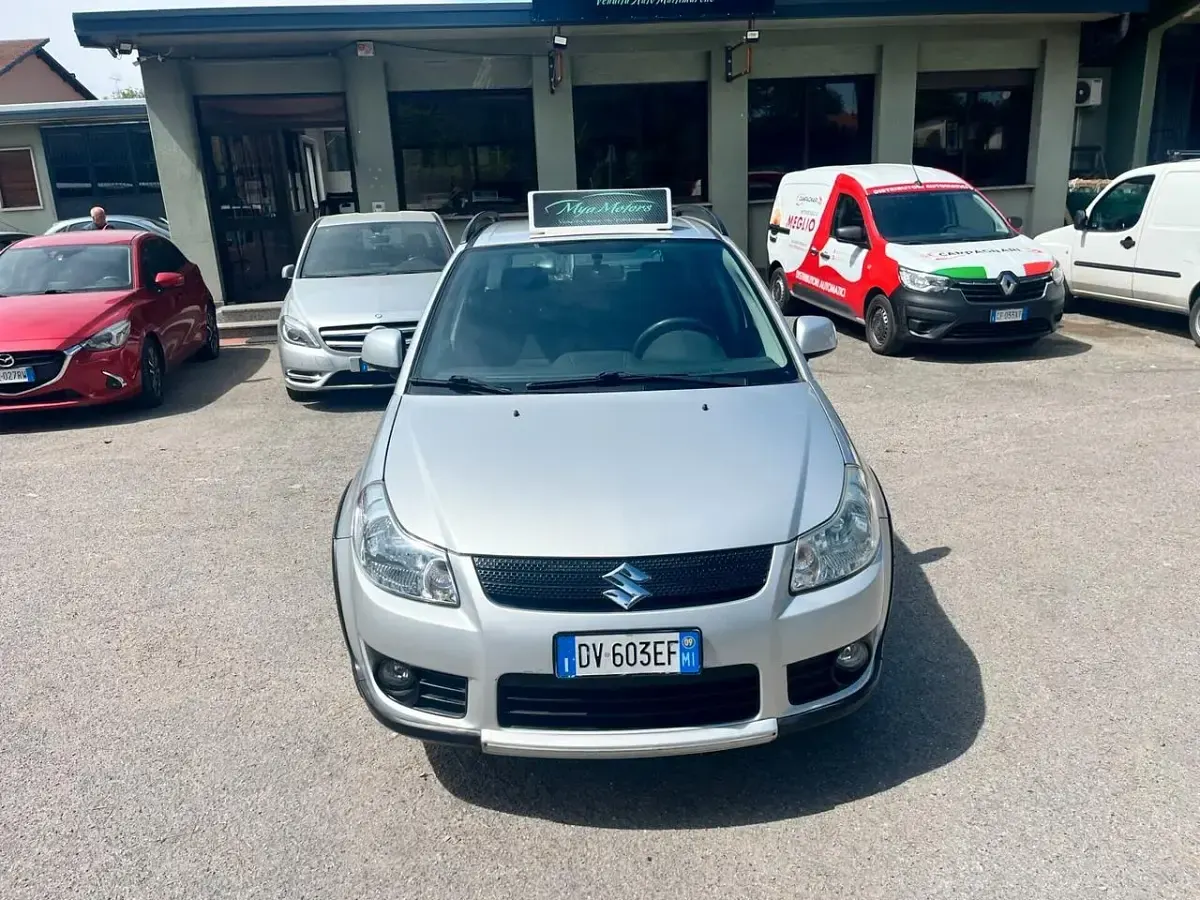Usata Suzuki SX4 107 CV (78 kW) 2009 Argento SUV