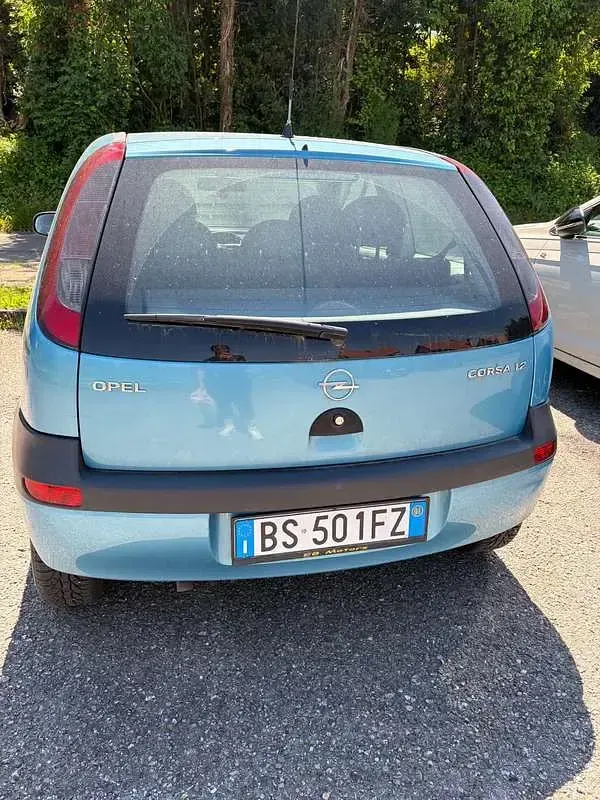 Usata Opel Corsa Comfort 75 CV (55 kW) 2001 Blu/azzurro Utilitaria