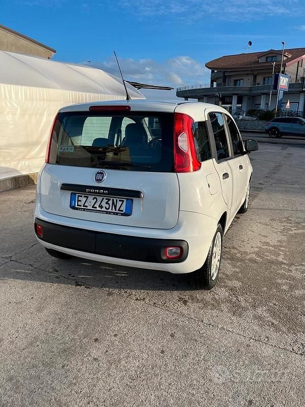 Usata Fiat Panda Easy 75 CV (55 kW) 2015 Bianco Utilitaria