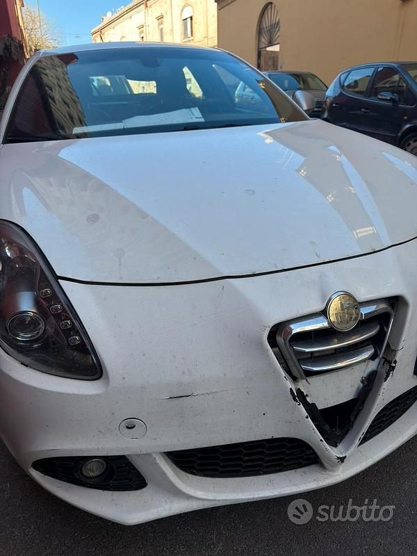 Usata Alfa Romeo Giulietta 170 CV (125 kW) 2010 Bianco Utilitaria