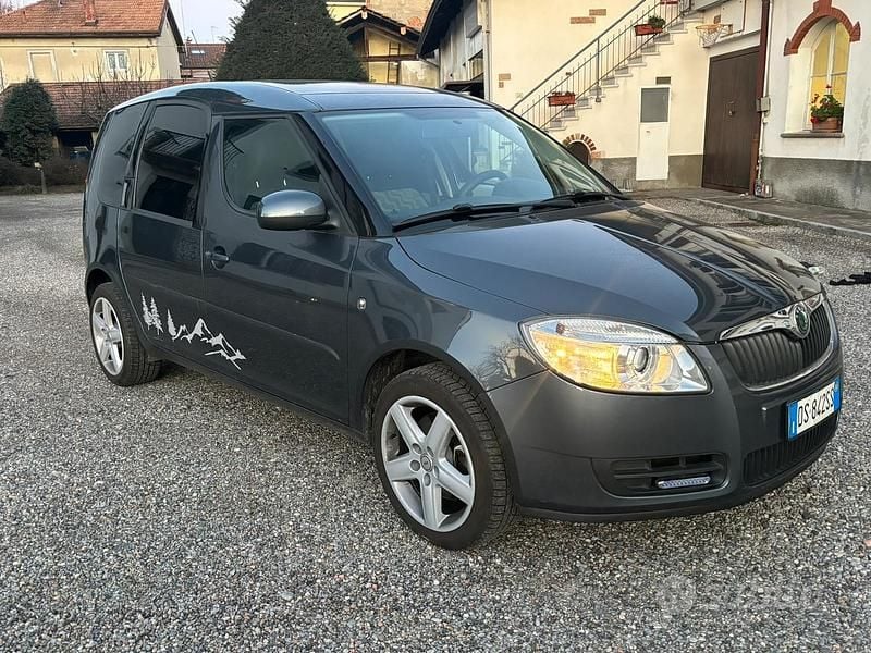 Usata Skoda Roomster 80 CV (58 kW) 2008 Grigio Monovolume