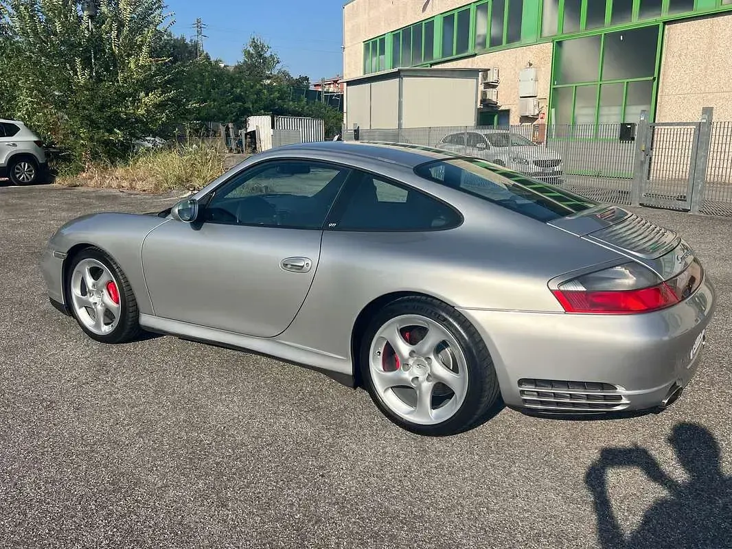 Usata Porsche 911 Carrera 320 CV (235 kW) 2002 Argento Coupé