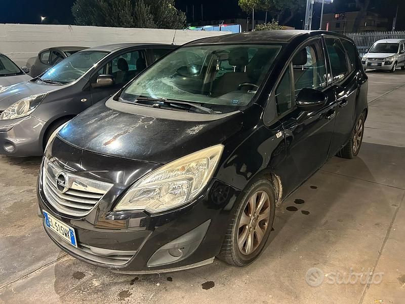Nero Usata 2012 Opel Meriva Monovolume | 2200 € (Super prezzo) - Immagine 1/4