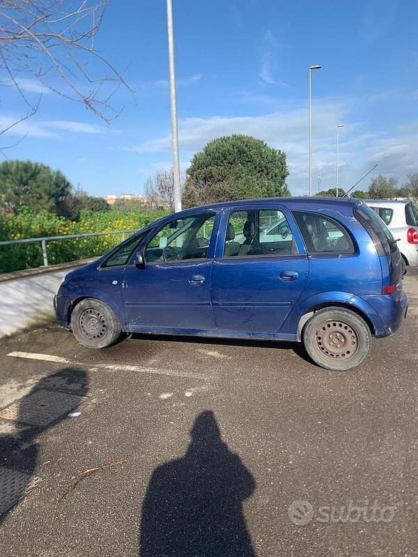 Usata Opel Meriva 101 CV (74 kW) 2007 Blu Monovolume