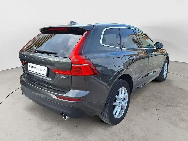 Usata Volvo XC60 Momentum 197 CV (144 kW) 2020 Grigio SUV