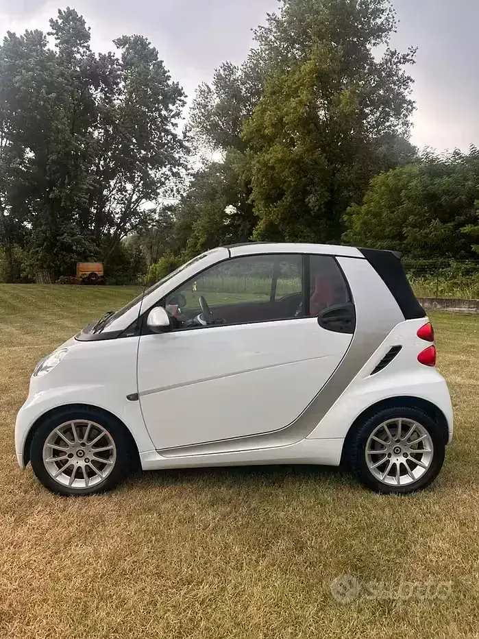 Usata Smart ForTwo Cabrio Passion 71 CV (52 kW) 2011 Bianco Cabrio