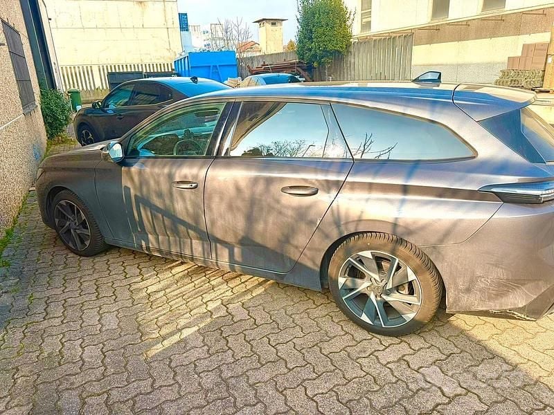 Usata Peugeot 308 SW 131 CV (96 kW) 2023 Station wagon