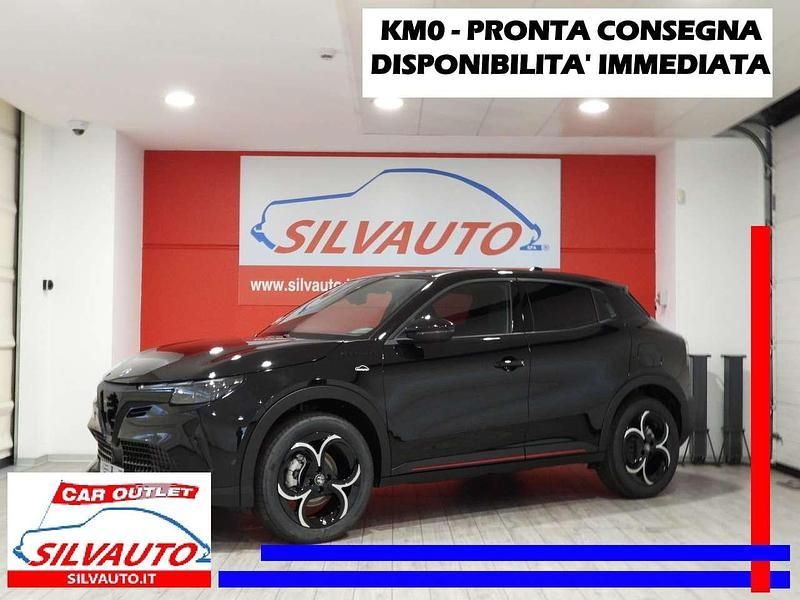 Nero tortona Nuova 2025 Alfa Romeo Junior Edizione Speciale SUV | 25.950 € (Super prezzo) - Immagine 1/4