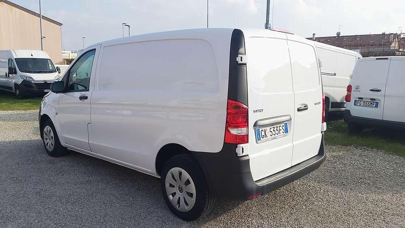 Begagnad Mercedes Vito 102 HK (75 kW) 2022 Vit Van
