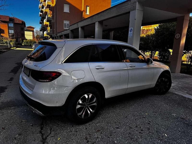 Usata Mercedes GLC200 Business 163 CV (119 kW) 2020 Bianco SUV