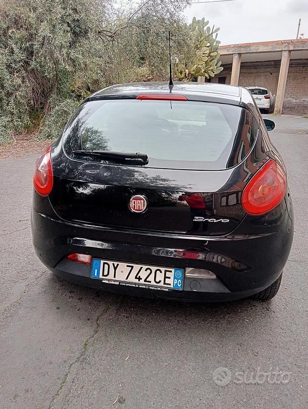 Usata Fiat Bravo 90 CV (66 kW) 2009 Nero Utilitaria