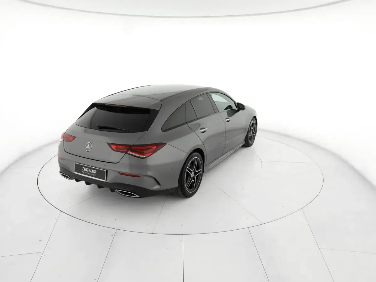 Usata Mercedes CLA200 150 CV (110 kW) 2022 Grigio montagna magno designo Coupé
