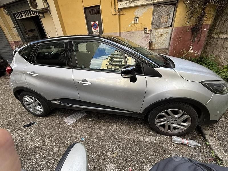 Usata Renault Captur 90 CV (66 kW) 2014 Grigio SUV