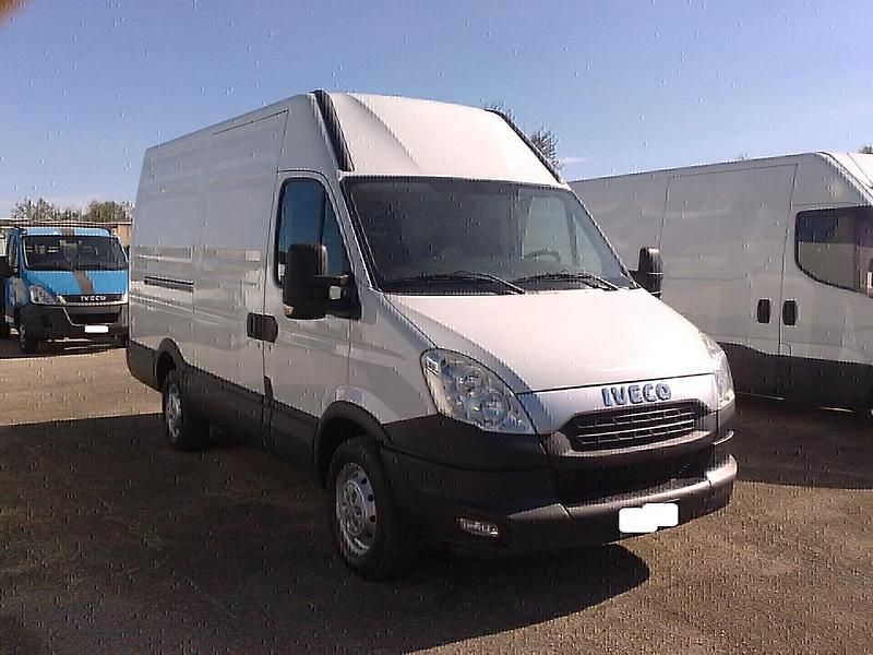 Usata Iveco Daily 145 CV (106 kW) 2013 Bianco