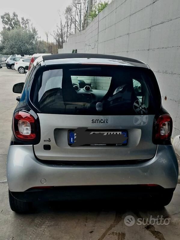 Usata Smart ForTwo Electric Drive 44 kW (61 CV) 2019 Grigio Utilitaria
