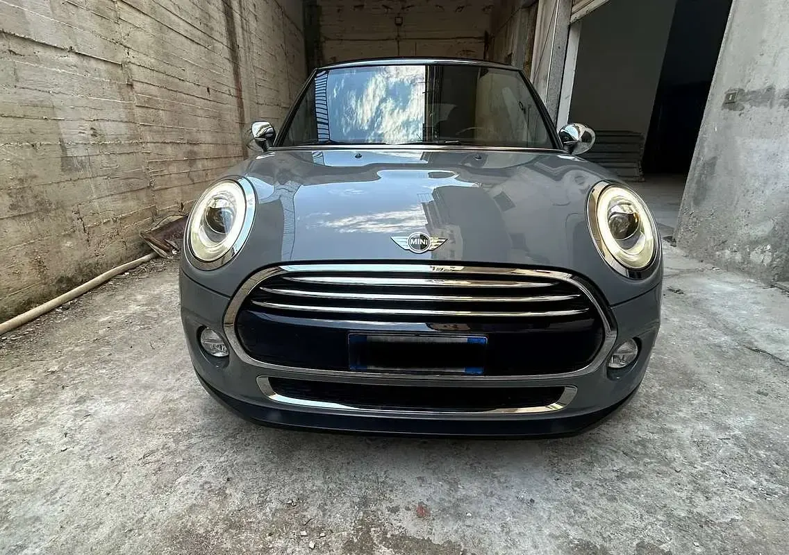 Usata Mini Cooper D Business 118 CV (86 kW) 2016 Grigio Utilitaria