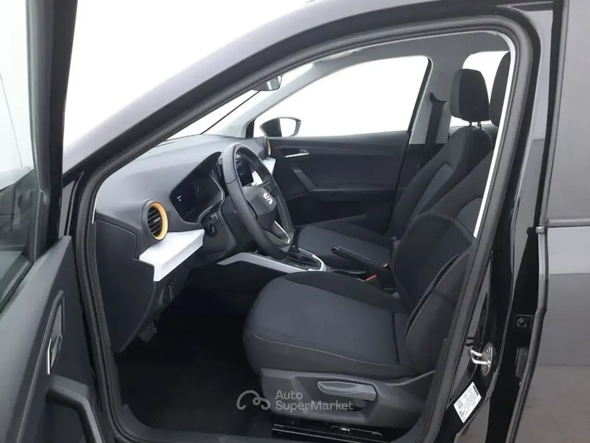 Begagnad Seat Arona 110 HK (80 kW) 2023 Svart SUV