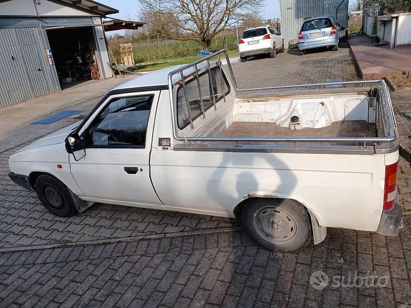 Occasion Skoda Pick-up 58 ch (42 kW) 1994 Blanc Pick-up