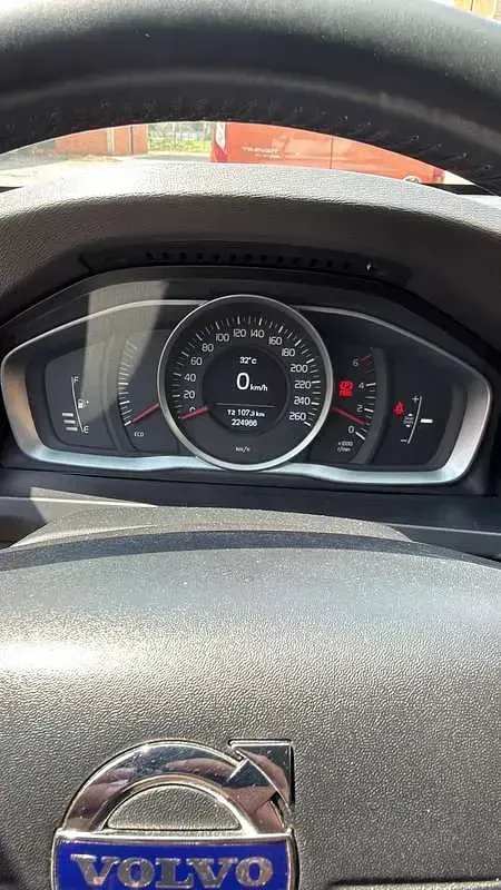 Usata Volvo S60 Kinetic 115 CV (84 kW) 2014 Bianco Berlina