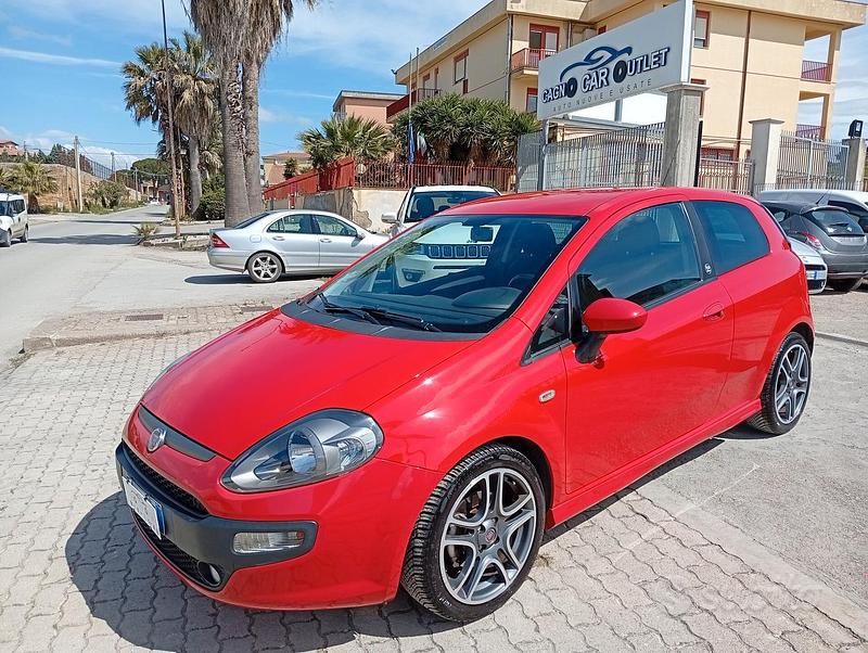 Usata Fiat Punto Evo Dynamic 135 CV (99 kW) 2011 Rosso Utilitaria