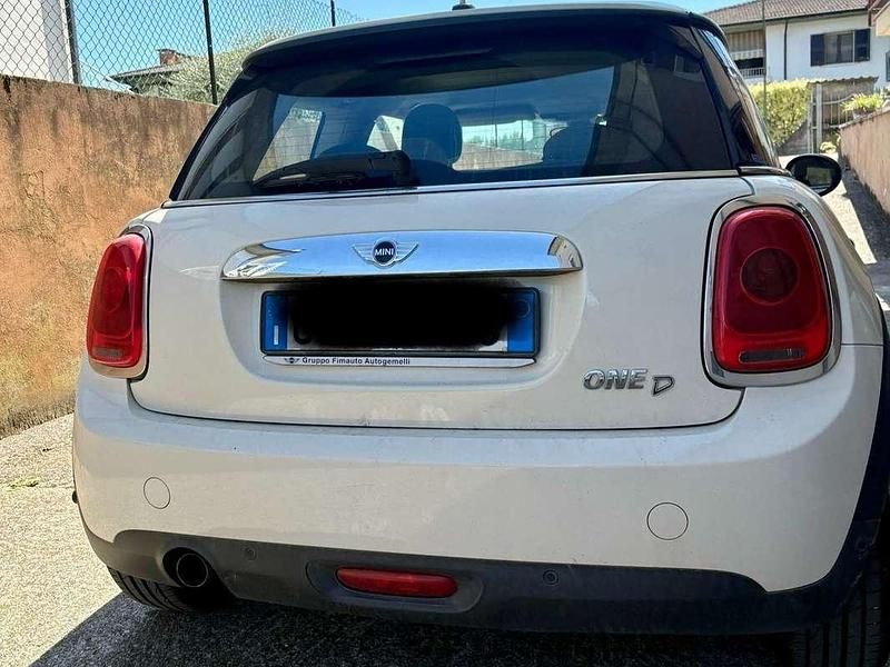 Usata Mini One D Business 95 CV (69 kW) 2016 Bianco Utilitaria