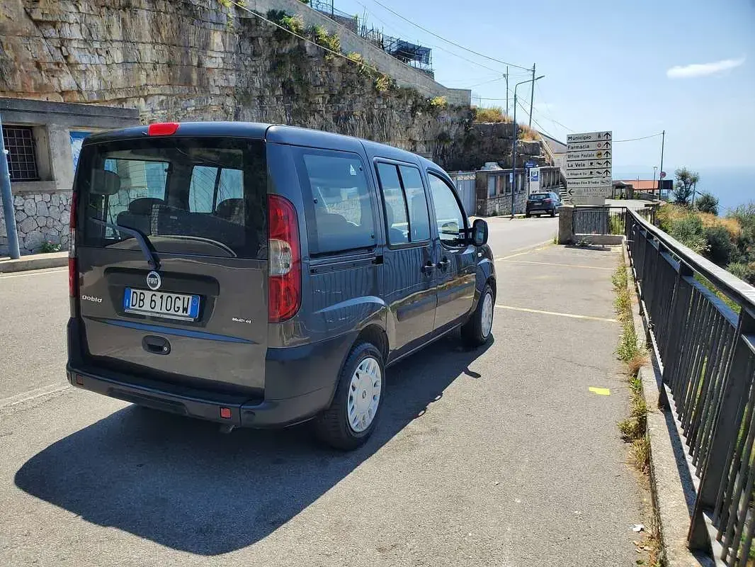Usata Fiat Doblò 120 CV (88 kW) 2006 Grigio Monovolume