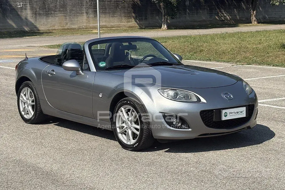 Usata Mazda MX5 126 CV (92 kW) 2011 Grigio Cabrio