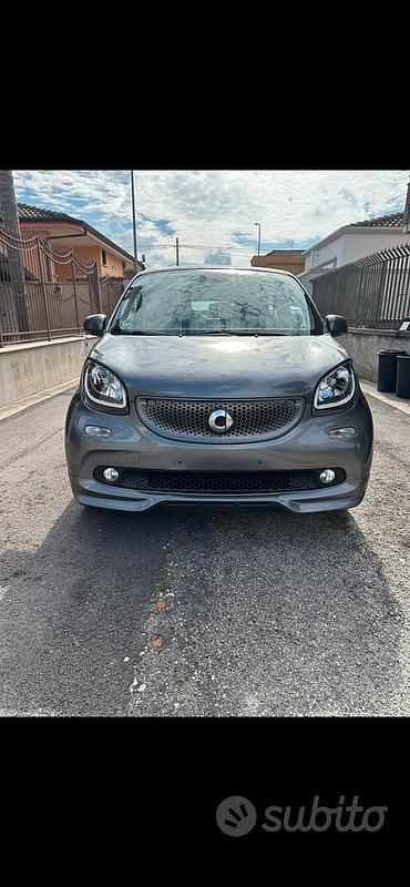 Usata Smart ForFour Brabus 90 CV (66 kW) 2018 Grigio Utilitaria