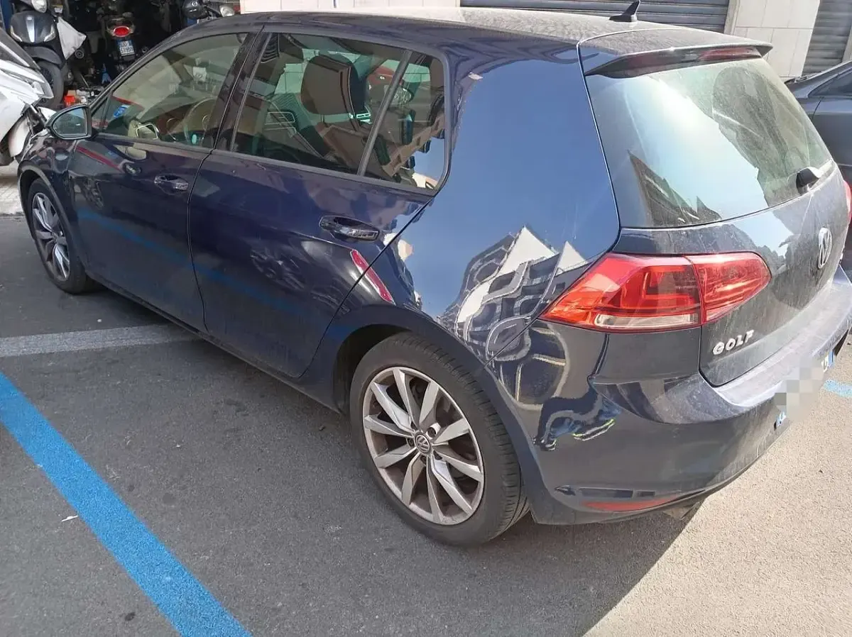 Usata VW Golf VII 110 CV (80 kW) 2015 Blu/azzurro Berlina