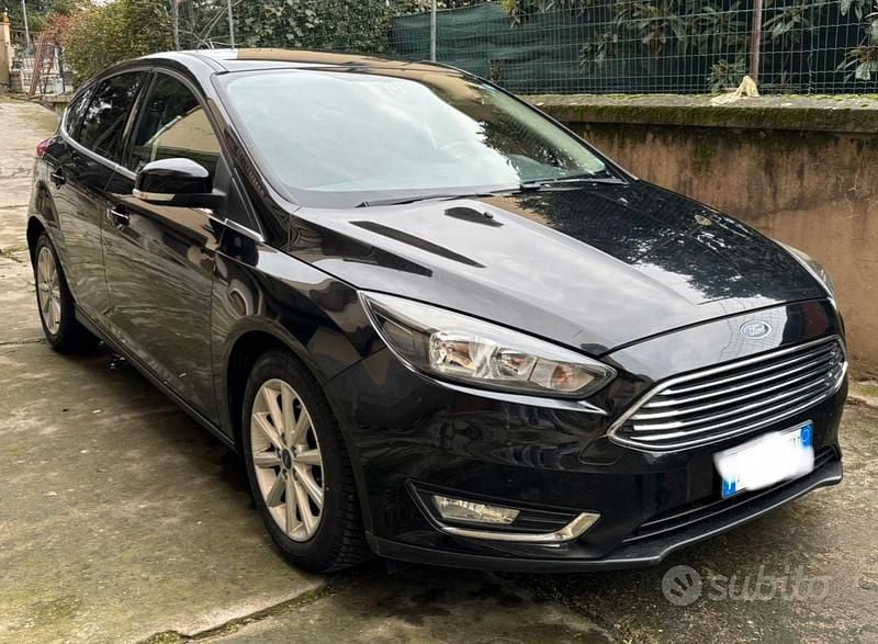 Usata Ford Focus Titanium 120 CV (88 kW) 2017 Nero Berlina
