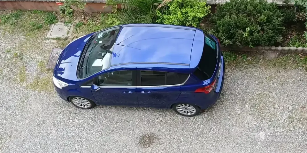 Usata Ford B-MAX 75 CV (55 kW) 2015 Blu Monovolume