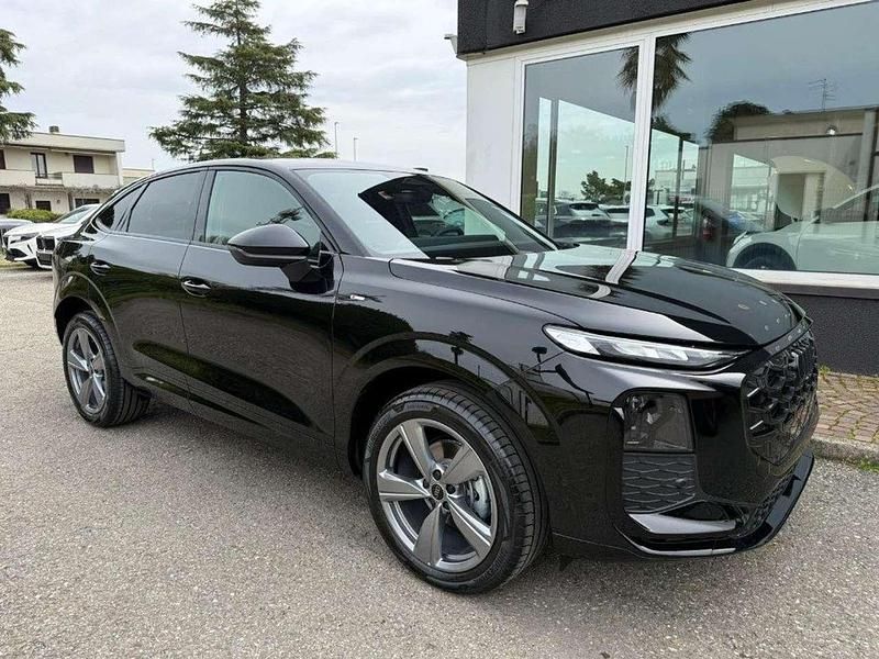 Nieuw Audi Q3 Sportback S-Line 150 PK (110 kW) 2026 Zwart SUV