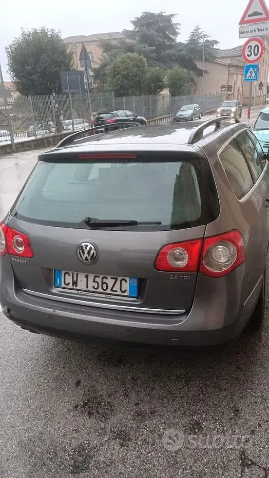 Usata VW Passat Comfortline 140 CV (102 kW) 2005 Station wagon