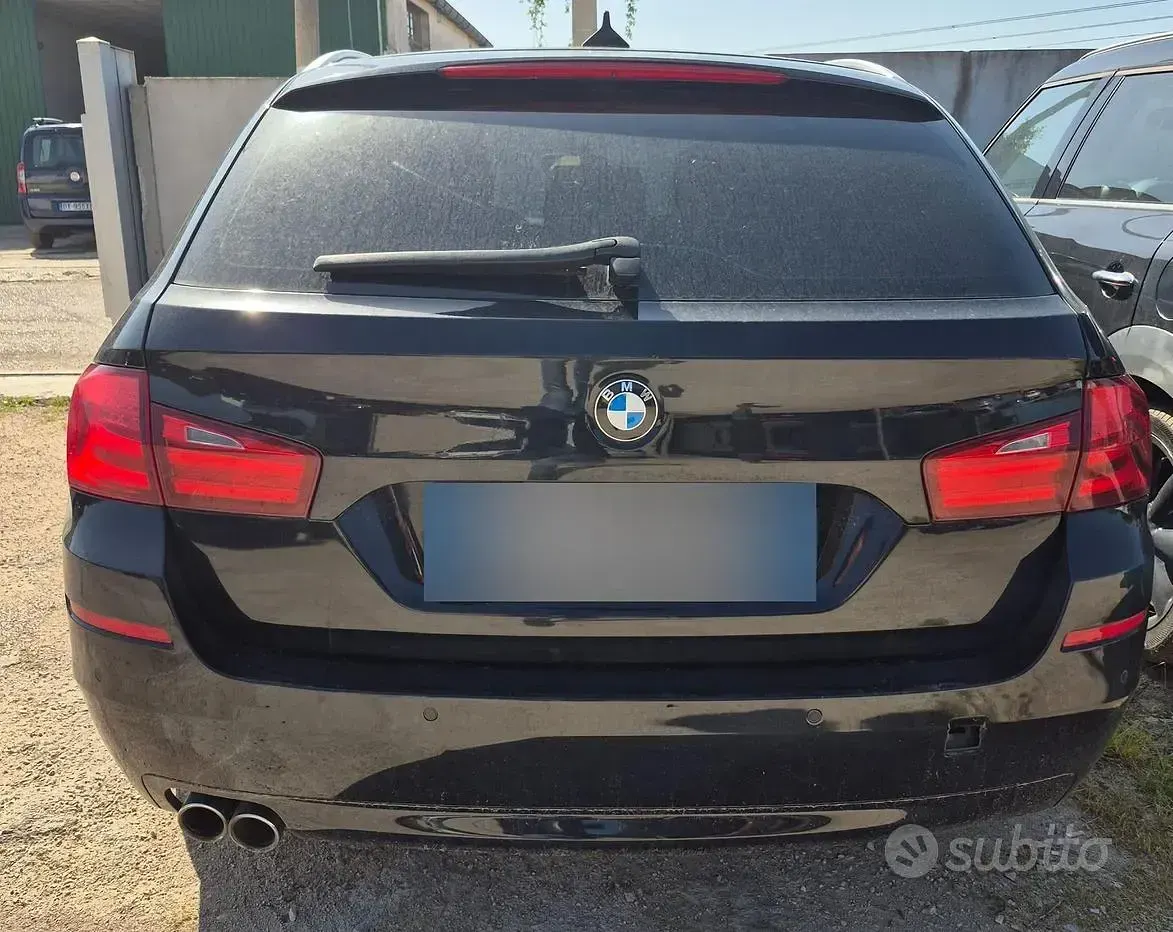 Usata BMW 520 Comfort Edition 184 CV (135 kW) 2011 Nero Station wagon